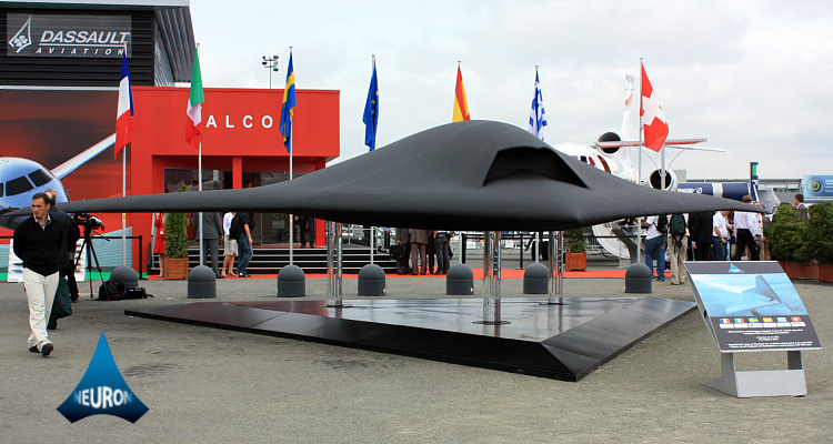 nEUROn international unmanned combat aircraft technology demonstrator UCAV UCAS Dassault SAAB Alenia stealth mockup Le Bourget