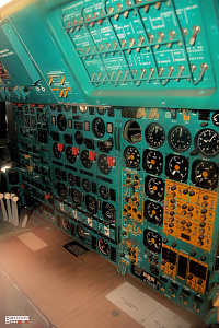 Tupolev Tu-144 cockpit technical operator supersonic passanger aeroplane photo